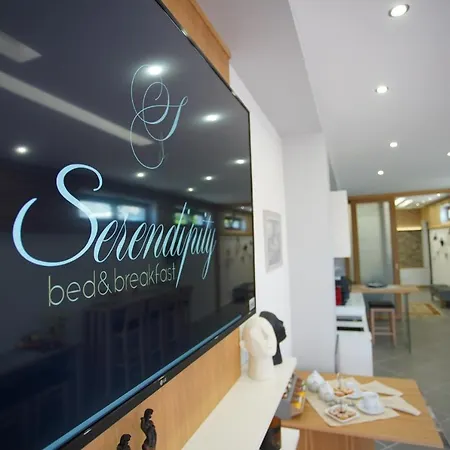 Bed and Breakfast Serendipity Μεσίνα