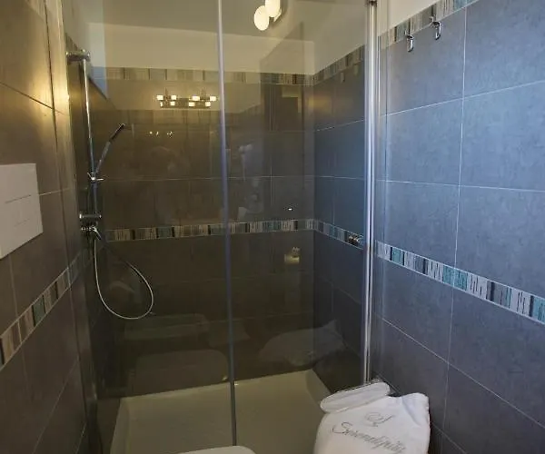 Serendipity 4* Messina